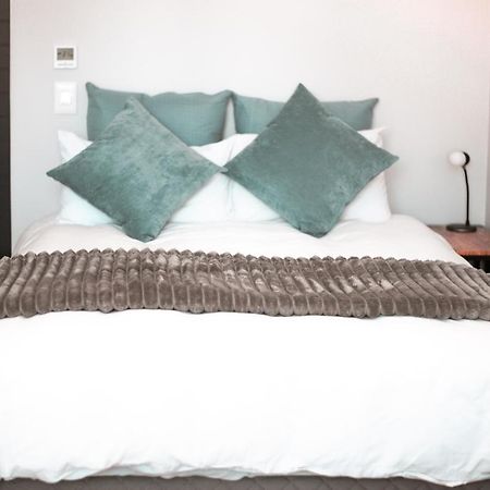 16 On Bree Luxury Studio Apartment With City Mountain Sea Views Кейптаун Екстериор снимка